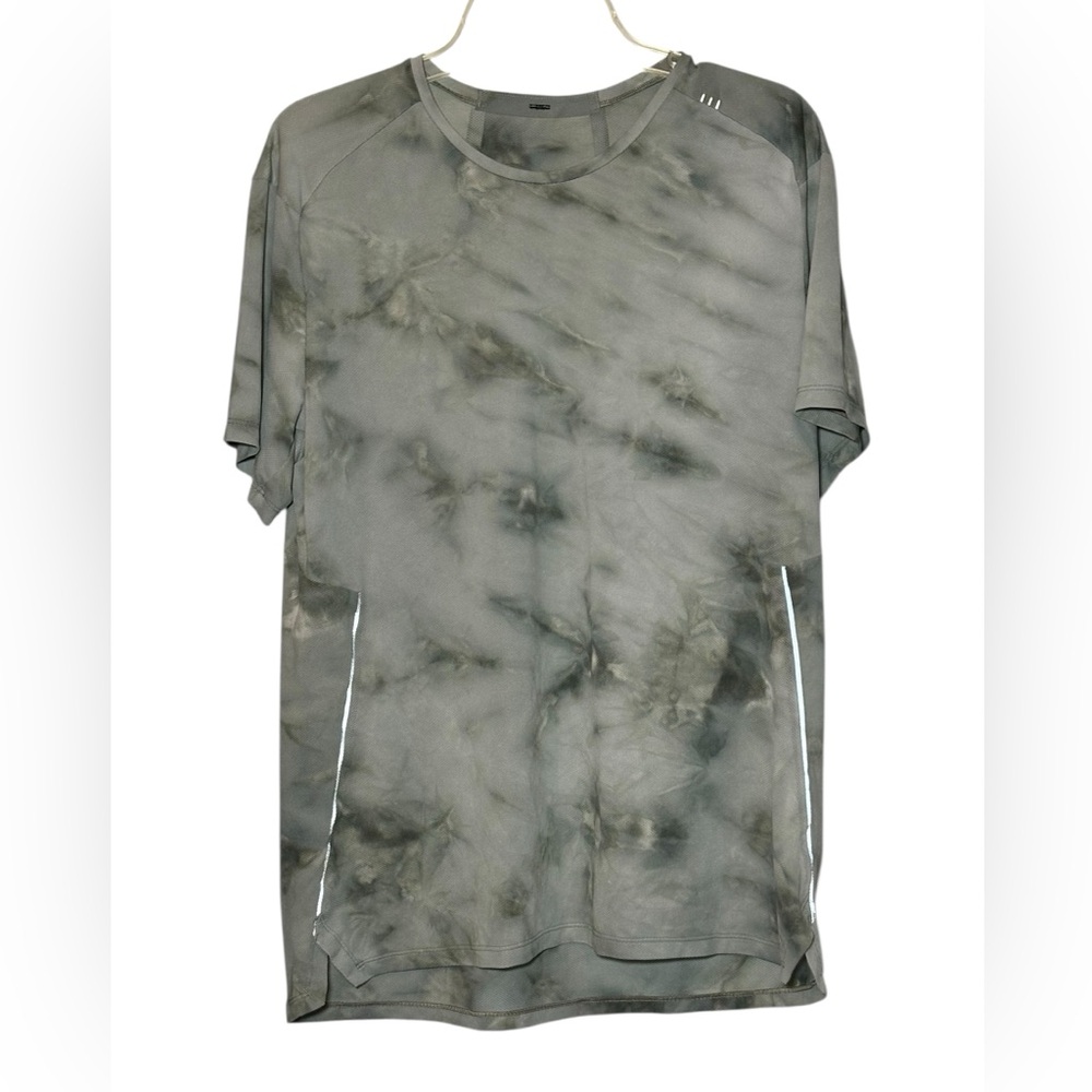 Lululemon Men's Green Tie-Dye Shirt Athletic L